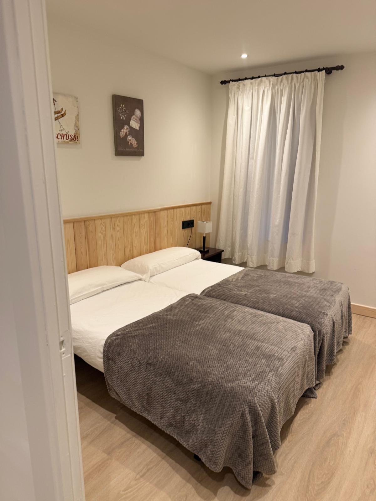 Reforma de cocina abierta con isla central en Cataluña