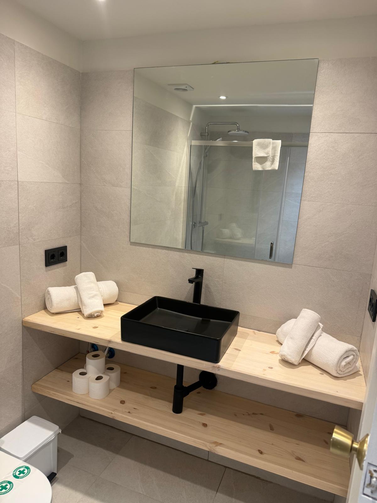 Muebles a medida en madera noble para chalet de esquí